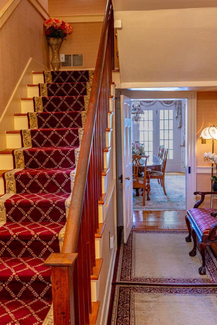 Bed and Breakfast Historic Wilson-Guy House à Niagara-on-the-Lake Extérieur photo