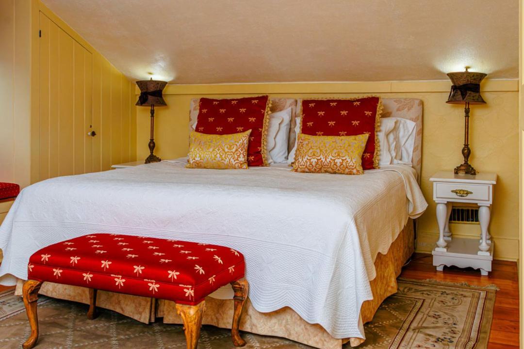 Bed and Breakfast Historic Wilson-Guy House à Niagara-on-the-Lake Extérieur photo