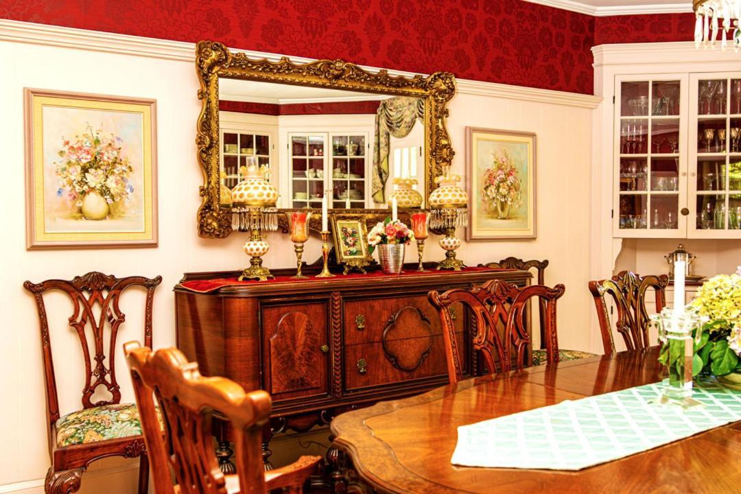Bed and Breakfast Historic Wilson-Guy House à Niagara-on-the-Lake Extérieur photo