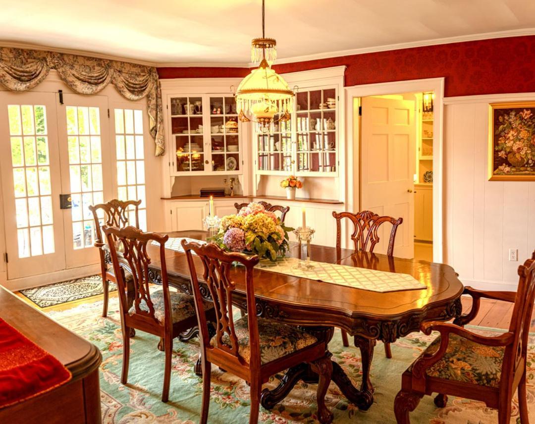 Bed and Breakfast Historic Wilson-Guy House à Niagara-on-the-Lake Extérieur photo