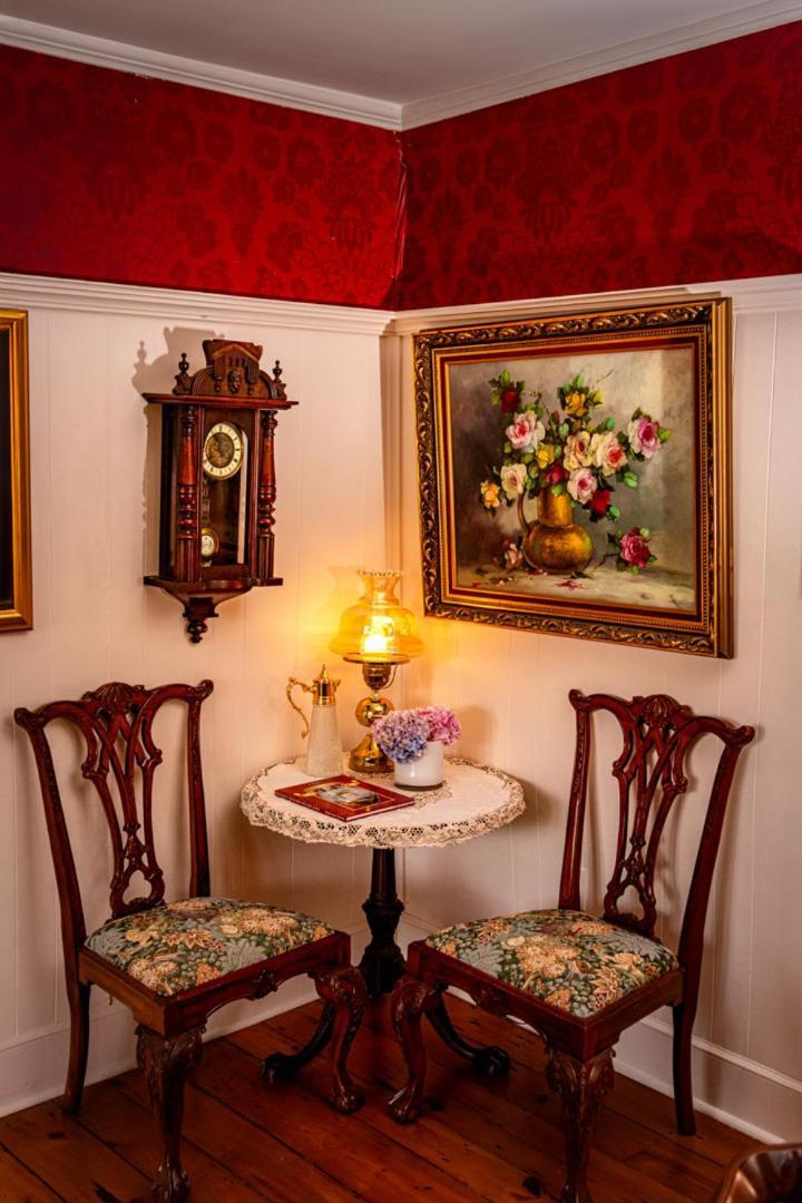Bed and Breakfast Historic Wilson-Guy House à Niagara-on-the-Lake Extérieur photo