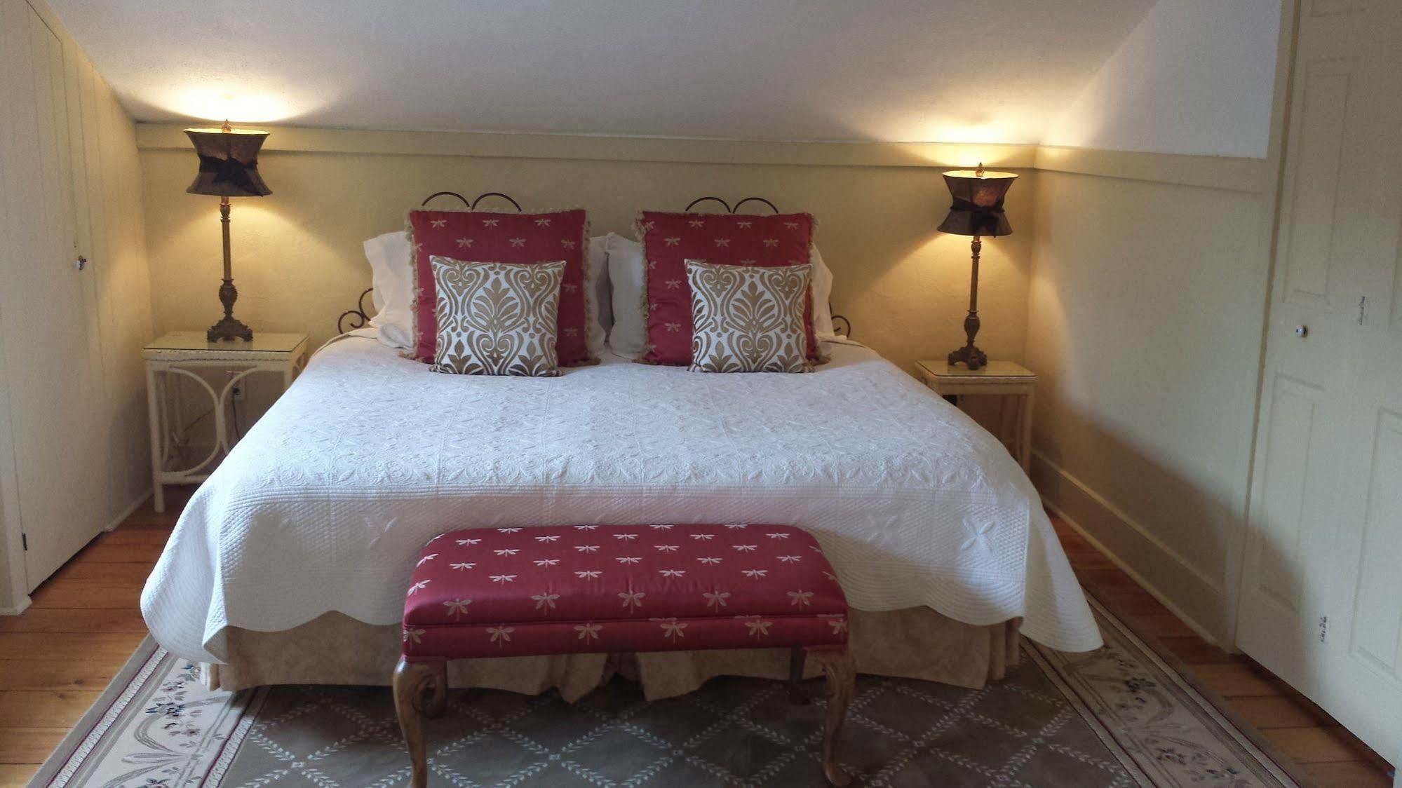 Bed and Breakfast Historic Wilson-Guy House à Niagara-on-the-Lake Extérieur photo