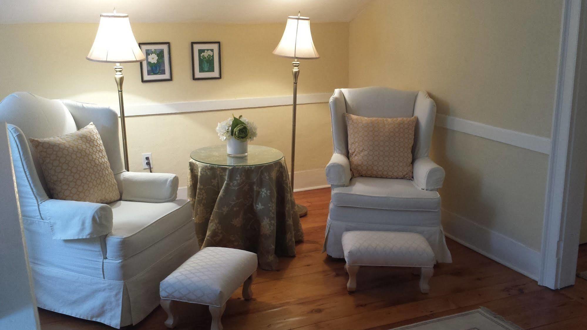 Bed and Breakfast Historic Wilson-Guy House à Niagara-on-the-Lake Extérieur photo