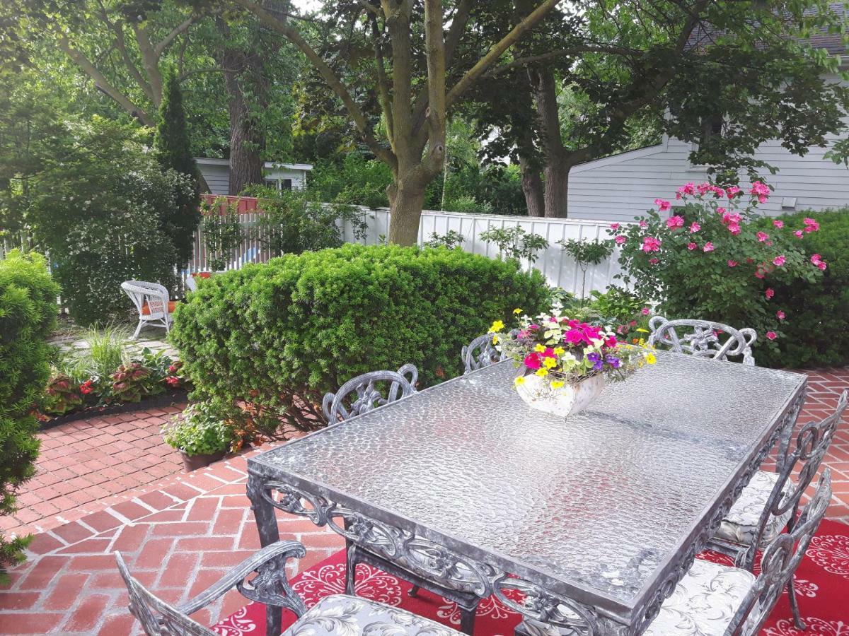 Bed and Breakfast Historic Wilson-Guy House à Niagara-on-the-Lake Extérieur photo
