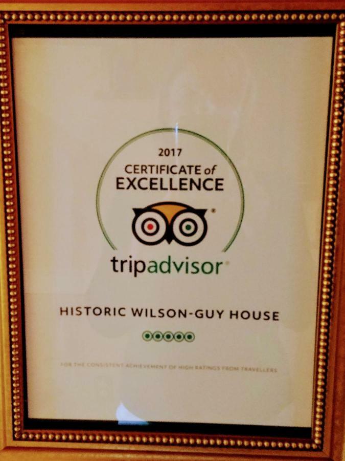 Bed and Breakfast Historic Wilson-Guy House à Niagara-on-the-Lake Extérieur photo